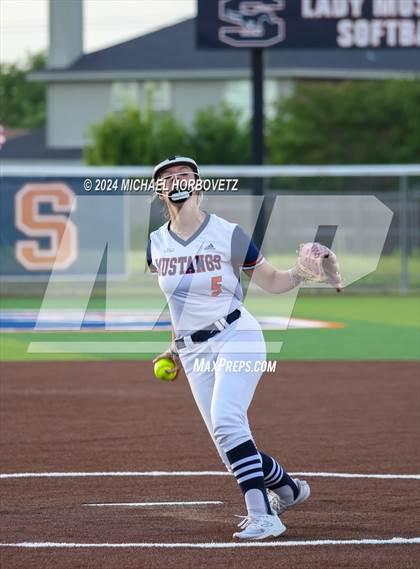 Thumbnail 3 in Sachse vs. Rockwall (UIL 6A Softball Bi-District) photogallery.