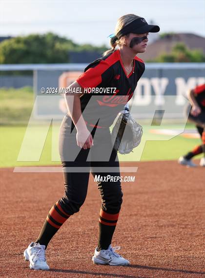 Thumbnail 1 in Sachse vs. Rockwall (UIL 6A Softball Bi-District) photogallery.