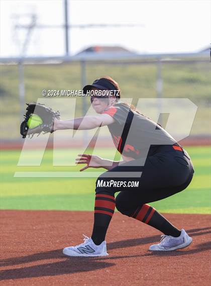 Thumbnail 1 in Sachse vs. Rockwall (UIL 6A Softball Bi-District) photogallery.