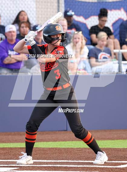 Thumbnail 2 in Sachse vs. Rockwall (UIL 6A Softball Bi-District) photogallery.
