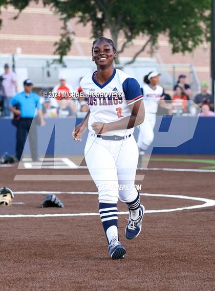 Thumbnail 3 in Sachse vs. Rockwall (UIL 6A Softball Bi-District) photogallery.