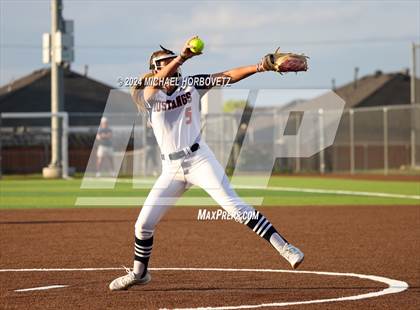 Thumbnail 1 in Sachse vs. Rockwall (UIL 6A Softball Bi-District) photogallery.