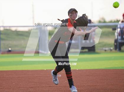 Thumbnail 2 in Sachse vs. Rockwall (UIL 6A Softball Bi-District) photogallery.