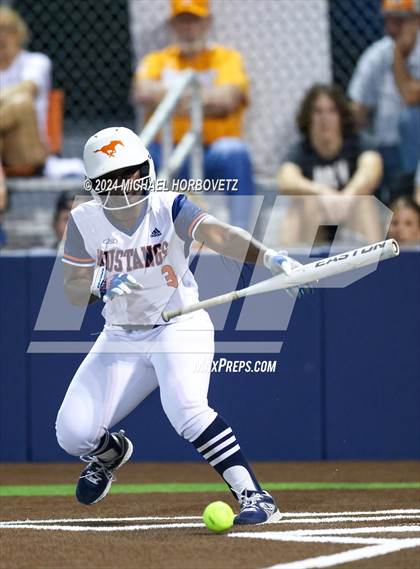 Thumbnail 3 in Sachse vs. Rockwall (UIL 6A Softball Bi-District) photogallery.