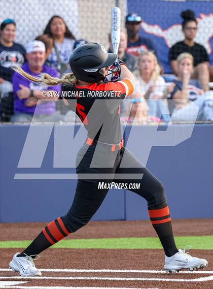 Thumbnail 2 in Sachse vs. Rockwall (UIL 6A Softball Bi-District) photogallery.