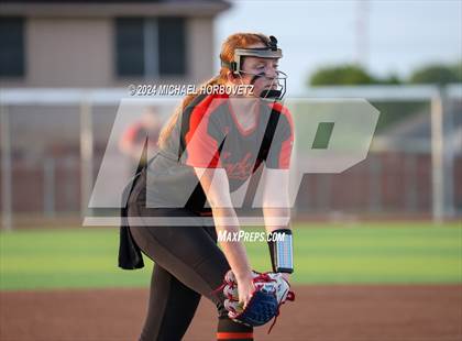 Thumbnail 1 in Sachse vs. Rockwall (UIL 6A Softball Bi-District) photogallery.