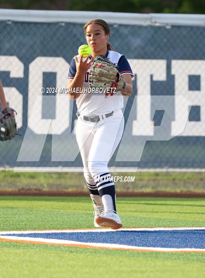 Thumbnail 1 in Sachse vs. Rockwall (UIL 6A Softball Bi-District) photogallery.