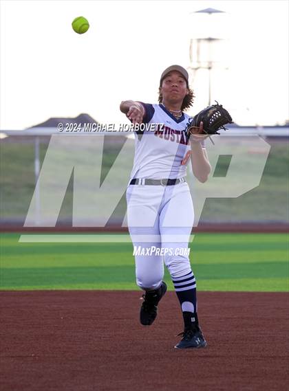Thumbnail 3 in Sachse vs. Rockwall (UIL 6A Softball Bi-District) photogallery.