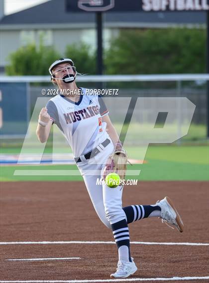 Thumbnail 1 in Sachse vs. Rockwall (UIL 6A Softball Bi-District) photogallery.