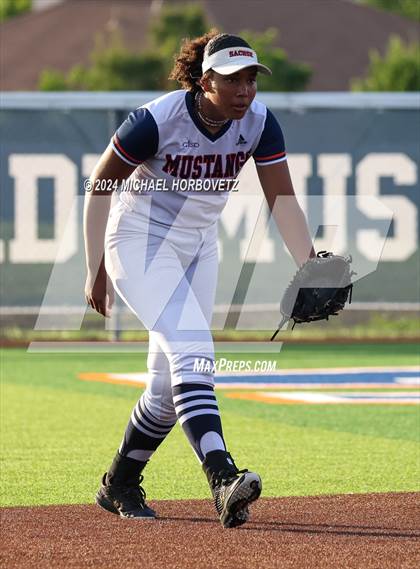 Thumbnail 3 in Sachse vs. Rockwall (UIL 6A Softball Bi-District) photogallery.