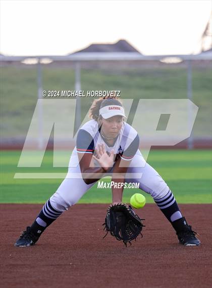 Thumbnail 3 in Sachse vs. Rockwall (UIL 6A Softball Bi-District) photogallery.