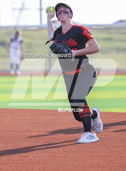 Thumbnail 3 in Sachse vs. Rockwall (UIL 6A Softball Bi-District) photogallery.