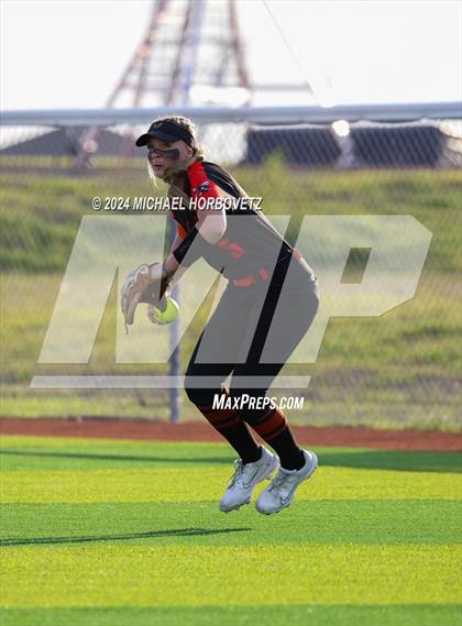 Thumbnail 1 in Sachse vs. Rockwall (UIL 6A Softball Bi-District) photogallery.