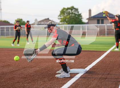 Thumbnail 2 in Sachse vs. Rockwall (UIL 6A Softball Bi-District) photogallery.