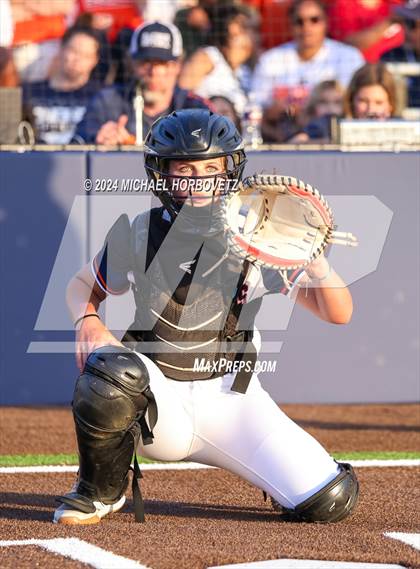 Thumbnail 2 in Sachse vs. Rockwall (UIL 6A Softball Bi-District) photogallery.