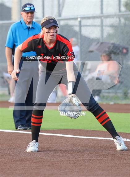 Thumbnail 1 in Sachse vs. Rockwall (UIL 6A Softball Bi-District) photogallery.
