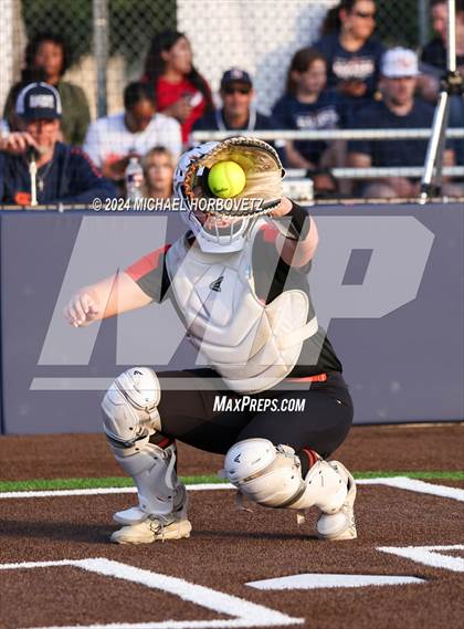 Thumbnail 3 in Sachse vs. Rockwall (UIL 6A Softball Bi-District) photogallery.