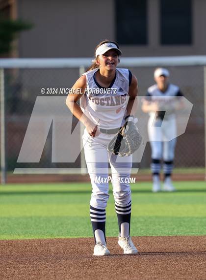 Thumbnail 2 in Sachse vs. Rockwall (UIL 6A Softball Bi-District) photogallery.