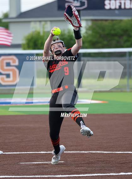 Thumbnail 3 in Sachse vs. Rockwall (UIL 6A Softball Bi-District) photogallery.