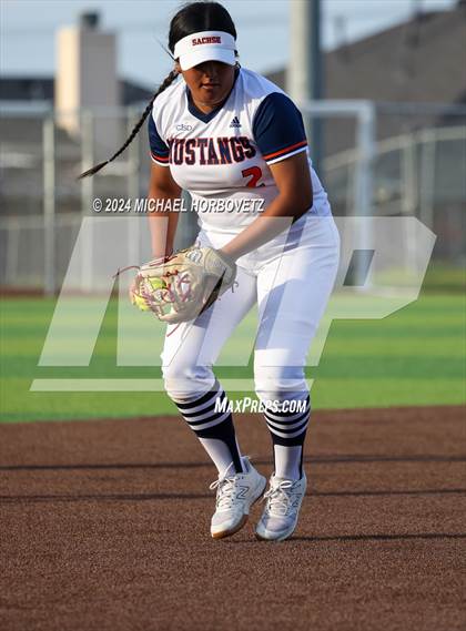 Thumbnail 3 in Sachse vs. Rockwall (UIL 6A Softball Bi-District) photogallery.
