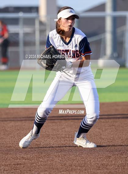 Thumbnail 2 in Sachse vs. Rockwall (UIL 6A Softball Bi-District) photogallery.