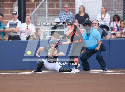 Thumbnail 2 in Sachse vs. Rockwall (UIL 6A Softball Bi-District) photogallery.