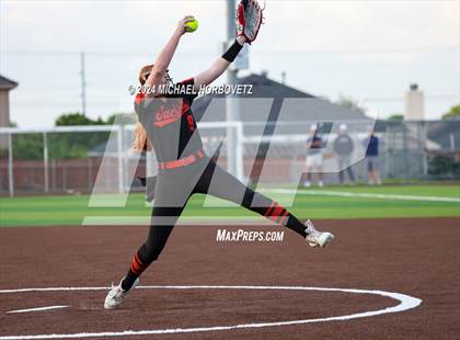 Thumbnail 2 in Sachse vs. Rockwall (UIL 6A Softball Bi-District) photogallery.