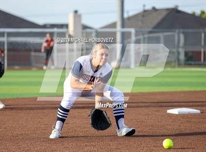 Thumbnail 1 in Sachse vs. Rockwall (UIL 6A Softball Bi-District) photogallery.