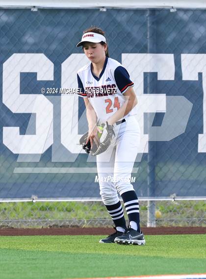 Thumbnail 1 in Sachse vs. Rockwall (UIL 6A Softball Bi-District) photogallery.