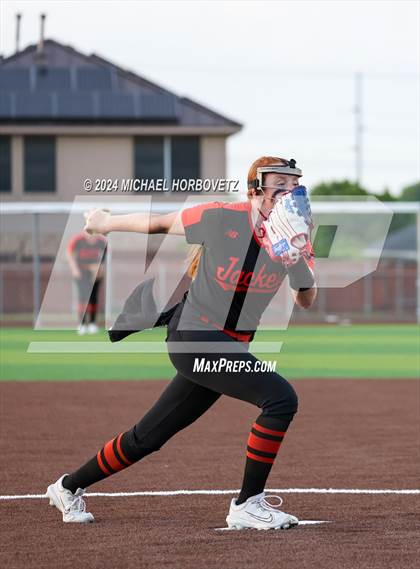 Thumbnail 3 in Sachse vs. Rockwall (UIL 6A Softball Bi-District) photogallery.