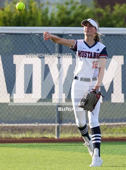 Thumbnail 1 in Sachse vs. Rockwall (UIL 6A Softball Bi-District) photogallery.