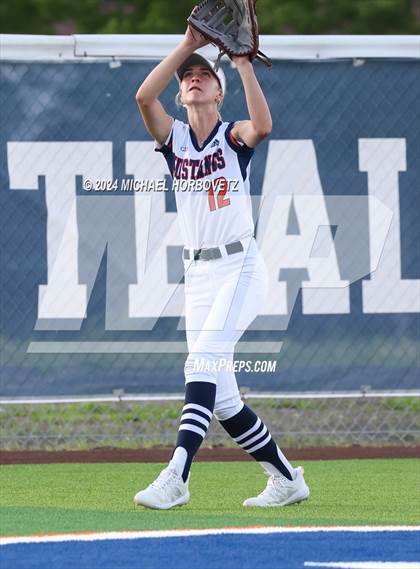 Thumbnail 1 in Sachse vs. Rockwall (UIL 6A Softball Bi-District) photogallery.