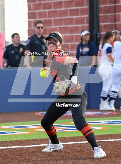 Thumbnail 3 in Sachse vs. Rockwall (UIL 6A Softball Bi-District) photogallery.