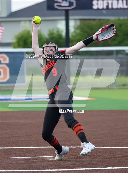 Thumbnail 1 in Sachse vs. Rockwall (UIL 6A Softball Bi-District) photogallery.