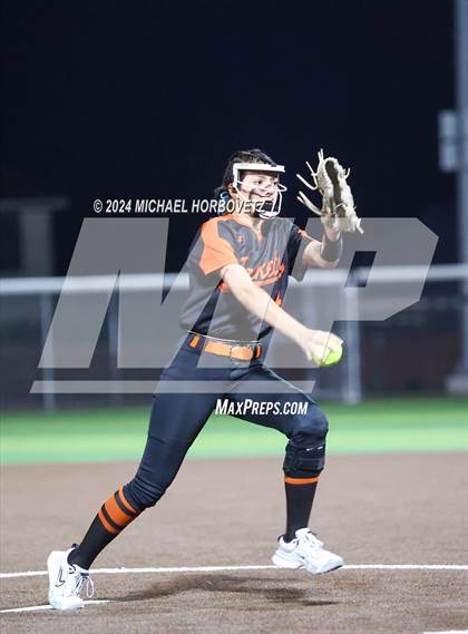 Thumbnail 2 in Sachse vs. Rockwall (UIL 6A Softball Bi-District) photogallery.