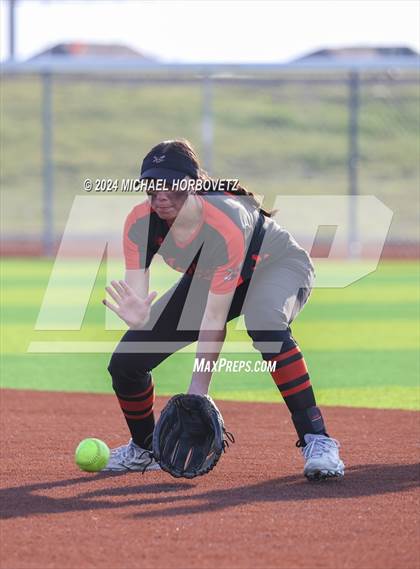 Thumbnail 1 in Sachse vs. Rockwall (UIL 6A Softball Bi-District) photogallery.