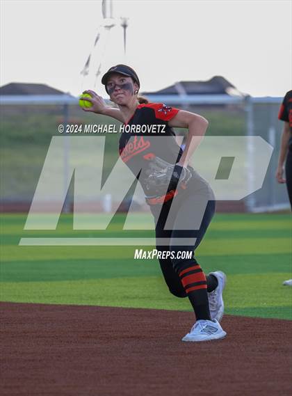 Thumbnail 1 in Sachse vs. Rockwall (UIL 6A Softball Bi-District) photogallery.