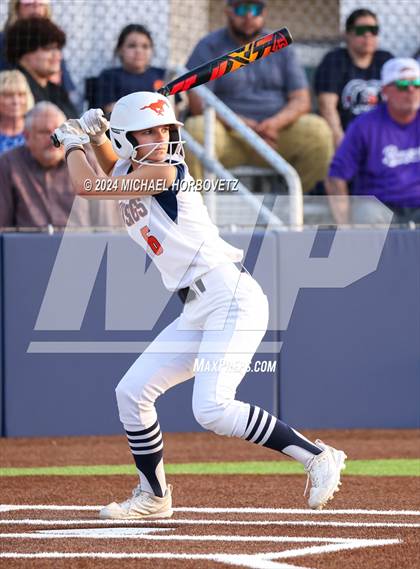 Thumbnail 2 in Sachse vs. Rockwall (UIL 6A Softball Bi-District) photogallery.