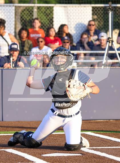 Thumbnail 3 in Sachse vs. Rockwall (UIL 6A Softball Bi-District) photogallery.