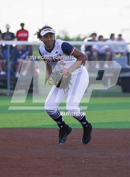 Thumbnail 3 in Sachse vs. Rockwall (UIL 6A Softball Bi-District) photogallery.