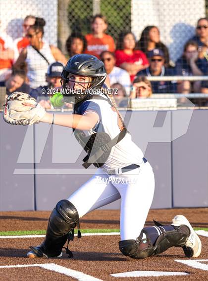 Thumbnail 1 in Sachse vs. Rockwall (UIL 6A Softball Bi-District) photogallery.
