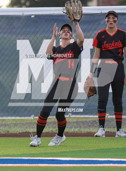Thumbnail 3 in Sachse vs. Rockwall (UIL 6A Softball Bi-District) photogallery.