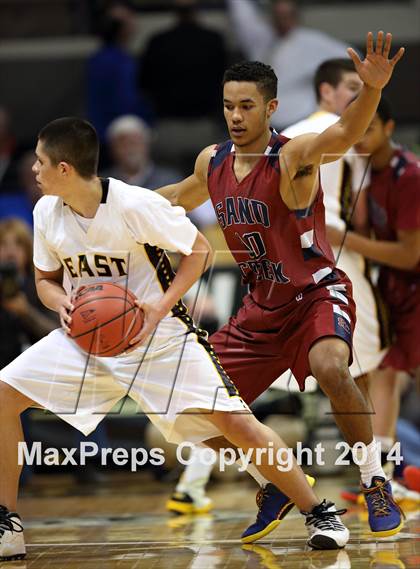 Thumbnail 3 in Pueblo East vs. Sand Creek (CHSAA 4A Semifinal) photogallery.