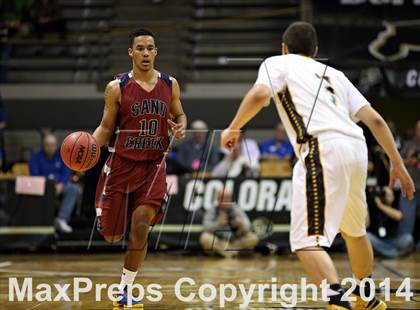Thumbnail 3 in Pueblo East vs. Sand Creek (CHSAA 4A Semifinal) photogallery.