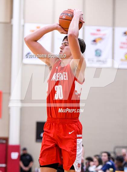 Thumbnail 2 in Mater Dei vs Perry (Hoophall West Tournament)  photogallery.