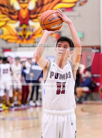 Thumbnail 1 in Mater Dei vs Perry (Hoophall West Tournament)  photogallery.