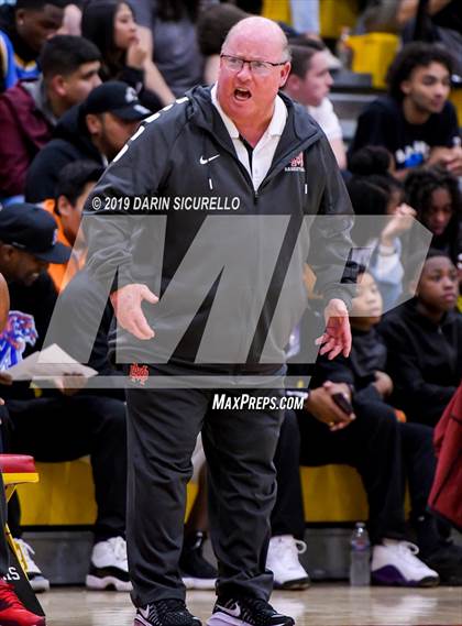 Thumbnail 1 in Mater Dei vs Perry (Hoophall West Tournament)  photogallery.