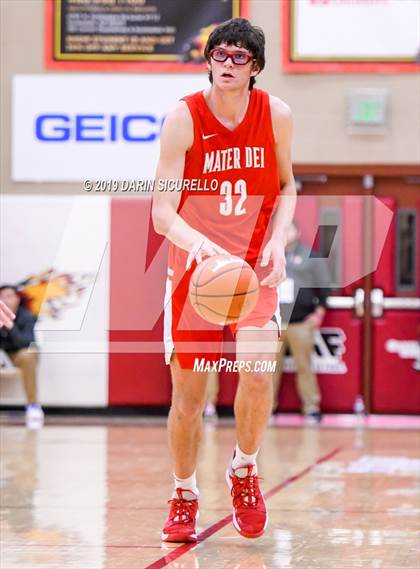 Thumbnail 2 in Mater Dei vs Perry (Hoophall West Tournament)  photogallery.