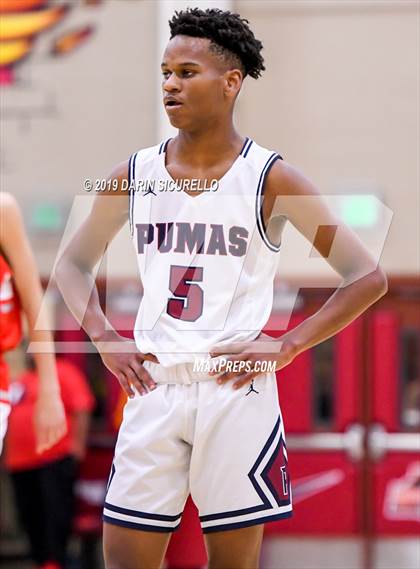 Thumbnail 2 in Mater Dei vs Perry (Hoophall West Tournament)  photogallery.