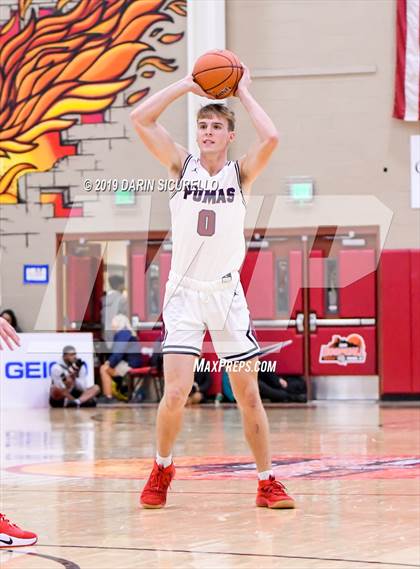 Thumbnail 3 in Mater Dei vs Perry (Hoophall West Tournament)  photogallery.